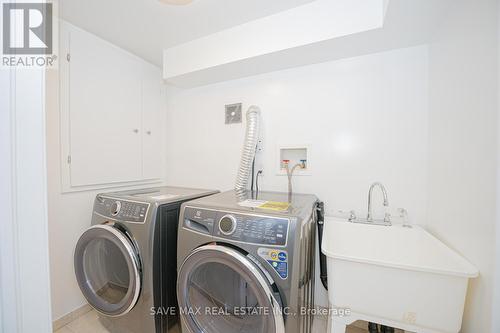 6 Gafney Drive, Mississauga, ON - Indoor Photo Showing Laundry Room