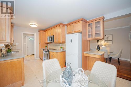 6 Gafney Drive, Mississauga, ON - Indoor Photo Showing Kitchen