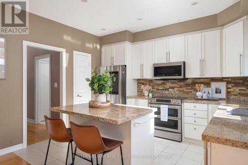 53 North Riverdale Drive, Caledon, ON - Indoor Photo Showing Kitchen