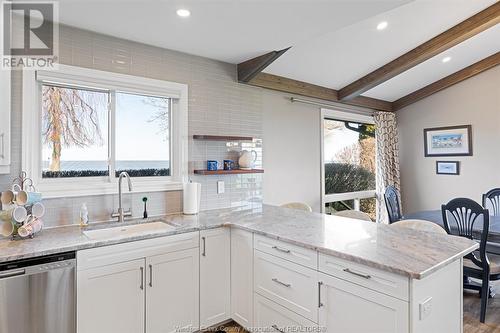 1784 St. Clair, Lakeshore, ON - Indoor Photo Showing Kitchen