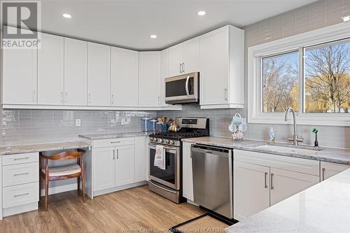 1784 St. Clair, Lakeshore, ON - Indoor Photo Showing Kitchen With Upgraded Kitchen