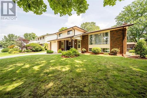 3240 St. Patrick'S Dr, Windsor, ON - Outdoor