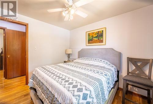 3240 St. Patrick'S Dr, Windsor, ON - Indoor Photo Showing Bedroom