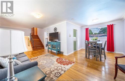 3240 St. Patrick'S Dr, Windsor, ON - Indoor Photo Showing Living Room