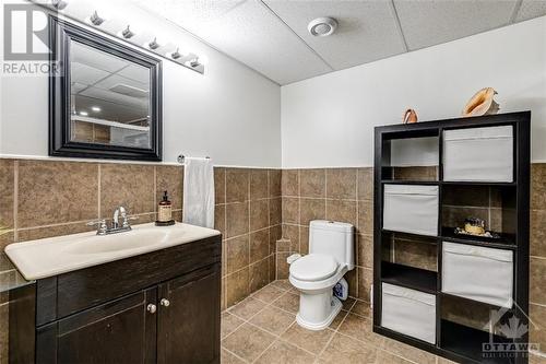 1358 Gerald Street, Ottawa, ON - Indoor Photo Showing Bathroom