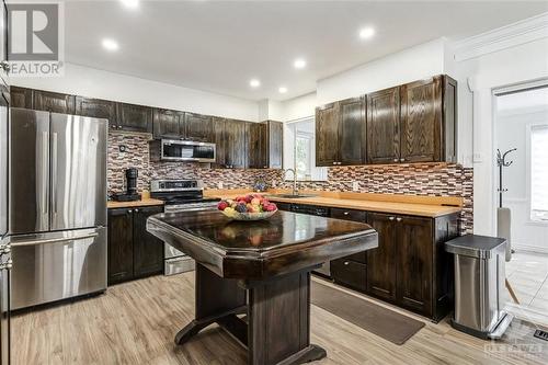 1358 Gerald Street, Ottawa, ON - Indoor Photo Showing Kitchen With Upgraded Kitchen