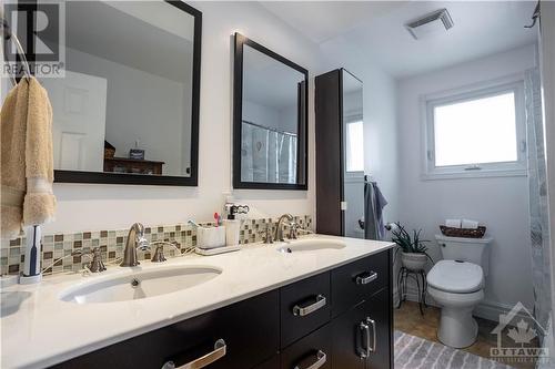 1860 Featherston Drive, Ottawa, ON - Indoor Photo Showing Bathroom