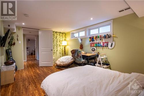 1860 Featherston Drive, Ottawa, ON - Indoor Photo Showing Bedroom