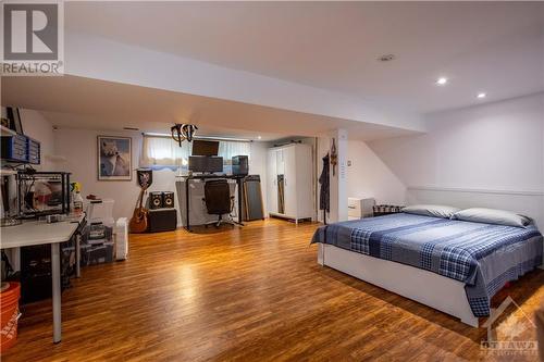 1860 Featherston Drive, Ottawa, ON - Indoor Photo Showing Bedroom