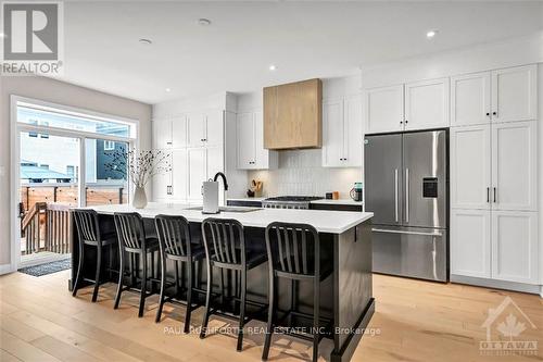 65 Pelham Crescent, Ottawa, ON - Indoor Photo Showing Kitchen With Upgraded Kitchen