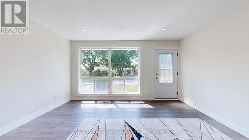 94 Glenview Avenue, Cambridge, ON - Indoor Photo Showing Other Room