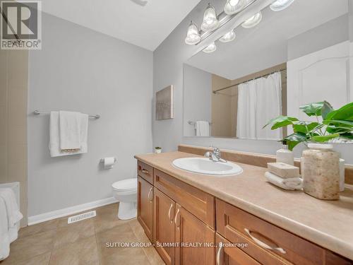 514 Mcferran Crescent N, Milton, ON - Indoor Photo Showing Bathroom