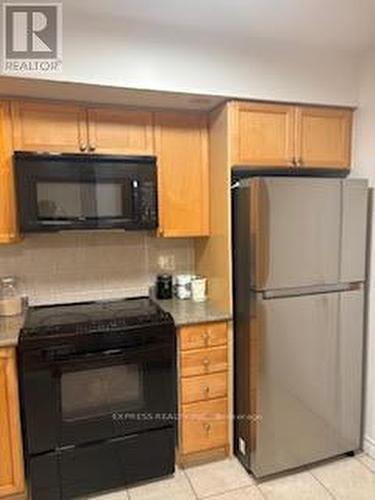 204 - 5229 Dundas Street W, Toronto, ON - Indoor Photo Showing Kitchen