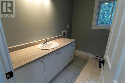 130 Forest Lea Road, Pembroke, ON - Indoor Photo Showing Bathroom