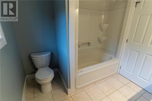 130 Forest Lea Road, Pembroke, ON - Indoor Photo Showing Bathroom