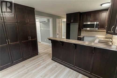 130 Forest Lea Road, Pembroke, ON - Indoor Photo Showing Kitchen