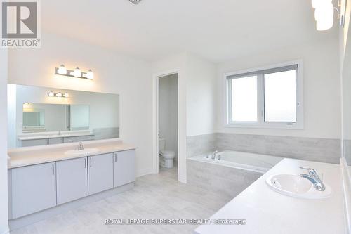 102 Rugman Crescent, Springwater, ON - Indoor Photo Showing Bathroom