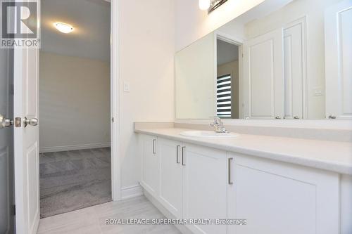 102 Rugman Crescent, Springwater, ON - Indoor Photo Showing Bathroom