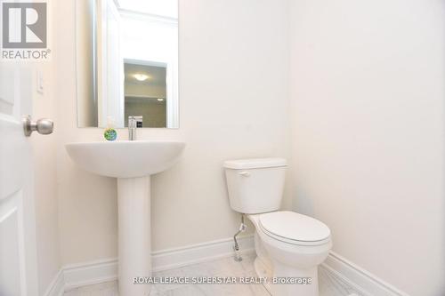 102 Rugman Crescent, Springwater, ON - Indoor Photo Showing Bathroom