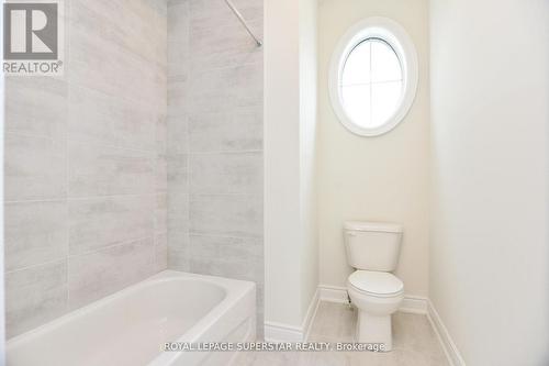 102 Rugman Crescent, Springwater, ON - Indoor Photo Showing Bathroom