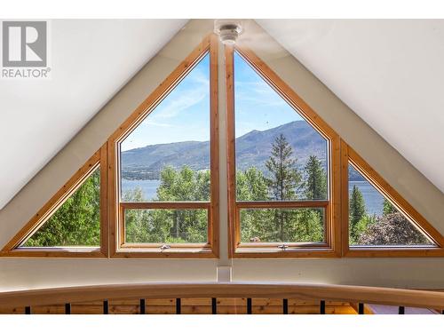 2943 Hopwood Road, North Shuswap, BC - Indoor Photo Showing Other Room