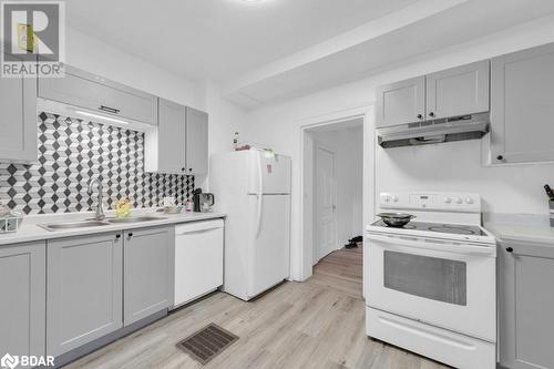 91 Bridge Street W, Belleville, ON - Indoor Photo Showing Kitchen With Double Sink