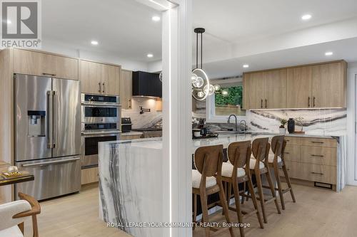 443 Silken Laumann Drive, Newmarket, ON - Indoor Photo Showing Kitchen With Stainless Steel Kitchen With Upgraded Kitchen