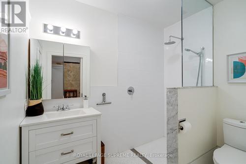 149 Euclid Avenue, Toronto, ON - Indoor Photo Showing Bathroom