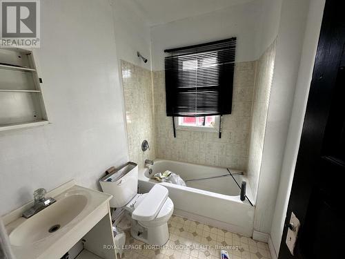 25 Mccamus Avenue, Kirkland Lake, ON - Indoor Photo Showing Bathroom