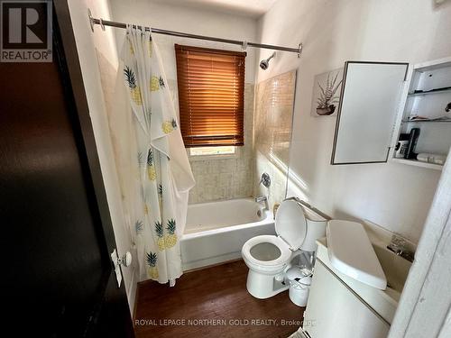 25 Mccamus Avenue, Kirkland Lake, ON - Indoor Photo Showing Bathroom