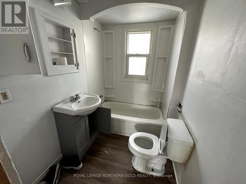 25 Mccamus Avenue, Kirkland Lake, ON - Indoor Photo Showing Bathroom