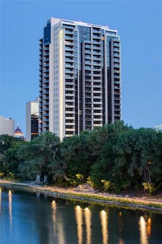 2206 300 Assiniboine Avenue, Winnipeg, MB - Outdoor With Body Of Water With Facade