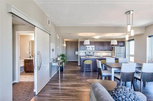 2206 300 Assiniboine Avenue, Winnipeg, MB - Indoor Photo Showing Dining Room