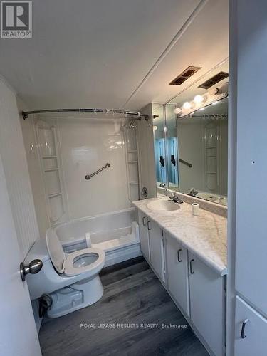 38 - 33 Pitt Street, Bayham (Port Burwell), ON - Indoor Photo Showing Bathroom