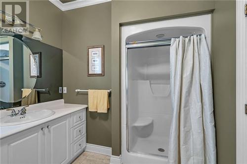 624 Daisy Street, Cornwall, ON - Indoor Photo Showing Bathroom