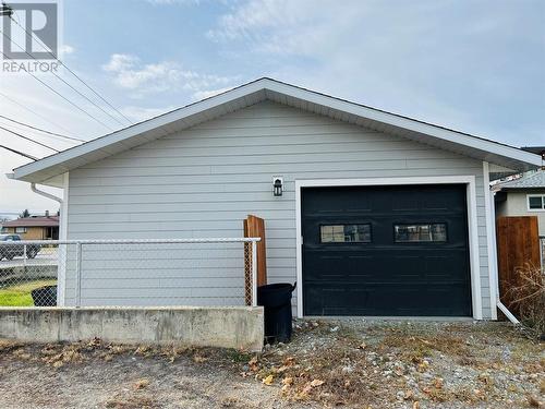 600 17Th Avenue N, Cranbrook, BC - Outdoor With Exterior