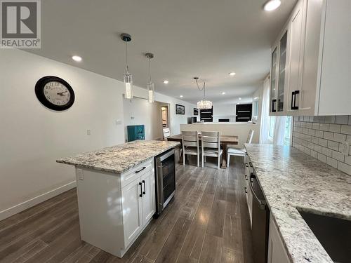 600 17Th Avenue N, Cranbrook, BC - Indoor Photo Showing Kitchen With Upgraded Kitchen