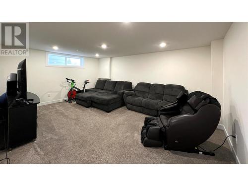 600 17Th Avenue N, Cranbrook, BC - Indoor Photo Showing Basement