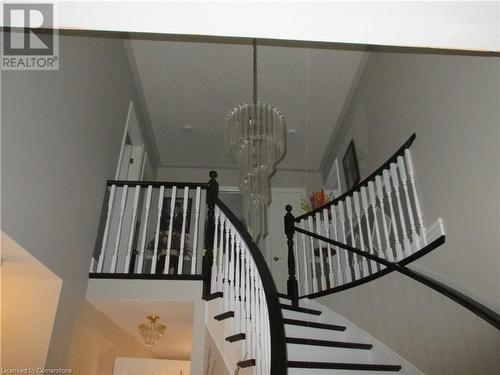 22 Resolute Drive, Hamilton, ON - Indoor Photo Showing Other Room