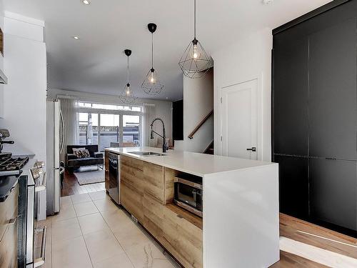 Cuisine - 191Z Rue D'Ambre, Candiac, QC - Indoor Photo Showing Kitchen With Upgraded Kitchen