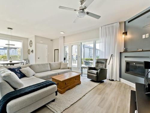 Salon - 2-67 Rue Desjardins, Magog, QC - Indoor Photo Showing Living Room With Fireplace