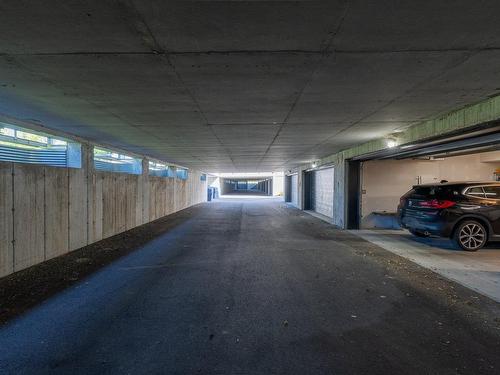 Garage - 722Z Rue Isola-Comtois, Sainte-Julie, QC - Indoor Photo Showing Garage