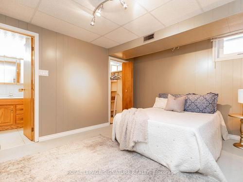 40 Hart Ave, Toronto, ON - Indoor Photo Showing Bedroom