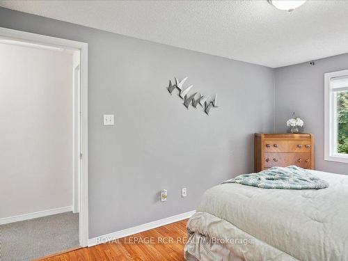 14-240 London Rd W, Guelph, ON - Indoor Photo Showing Bedroom