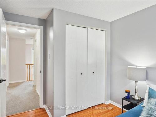 14-240 London Rd W, Guelph, ON - Indoor Photo Showing Bedroom