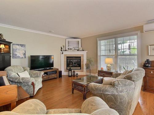 Living room - 1086 Rue Champlain, Magog, QC - Indoor Photo Showing Living Room With Fireplace