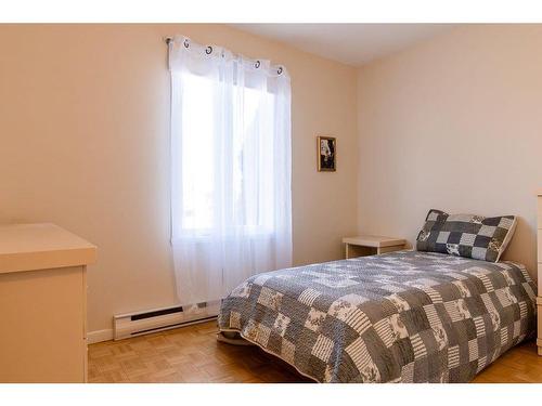 Chambre Ã Â coucher - 465 138E Rue, Shawinigan, QC - Indoor Photo Showing Bedroom