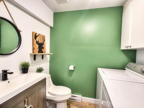 Powder room - 151 Rue Cherie, Lavaltrie, QC - Indoor