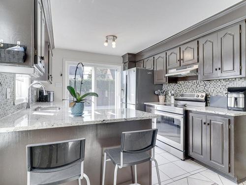 Kitchen - 282 Rue De Naples, Saint-Eustache, QC - Indoor Photo Showing Kitchen With Upgraded Kitchen