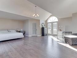 Master bedroom - 